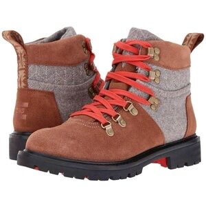 New Suede grey wool Tom's hiking boots
